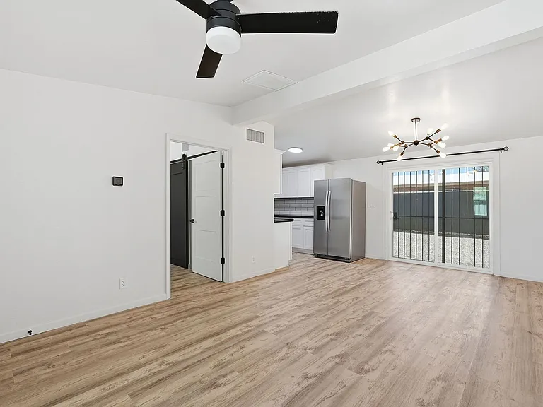 2535 N Dodge Blvd #2 — Photo 13