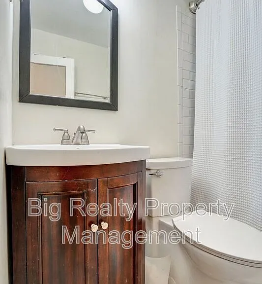 912 Feist Ave — Photo 8