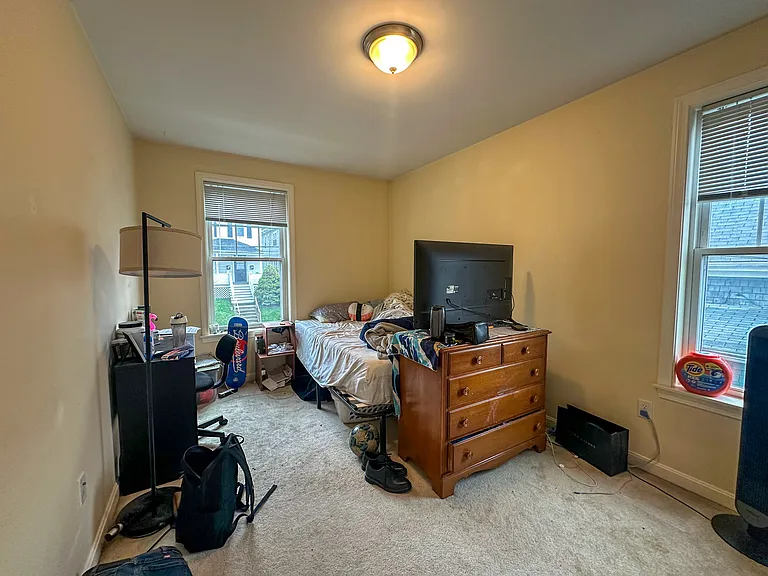 77 Faywood Ave — Photo 17
