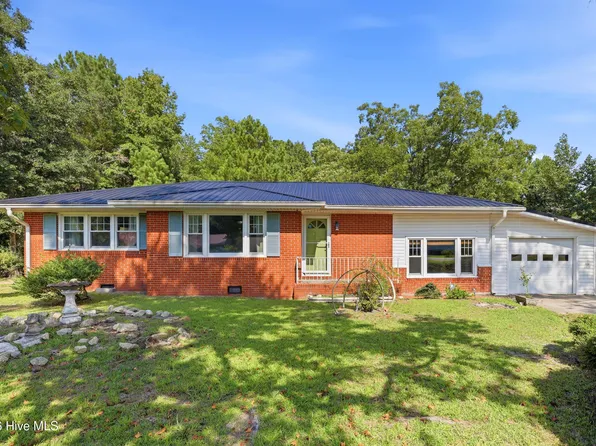 200 Randolphville Road NE, Bolivia, NC 28422