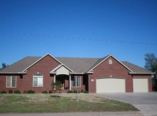 1812 N Main St, Kingman, KS 67068