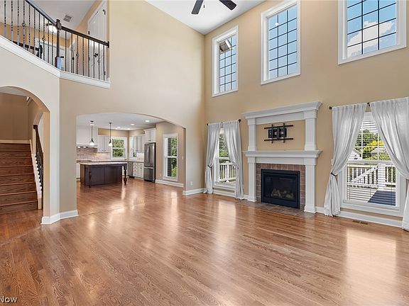5th image of 3901 Creekside Dr