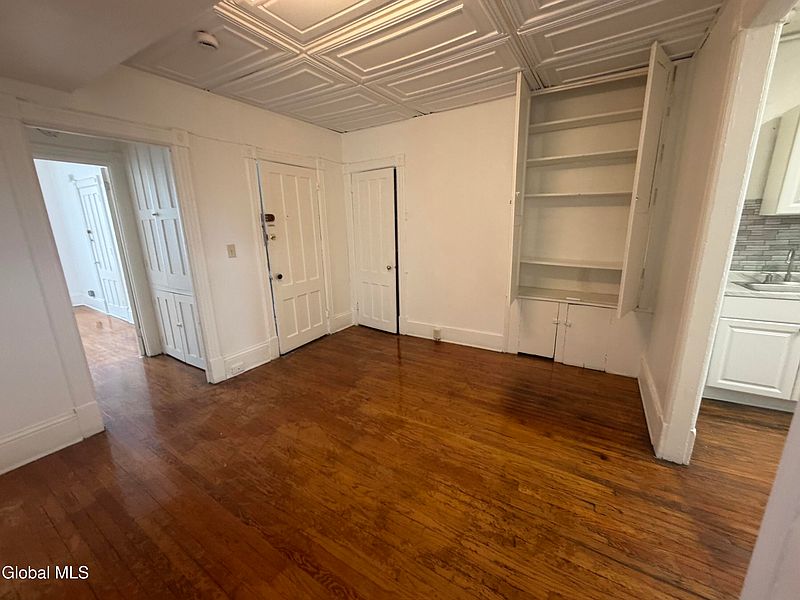 5th image of 166 2nd Street