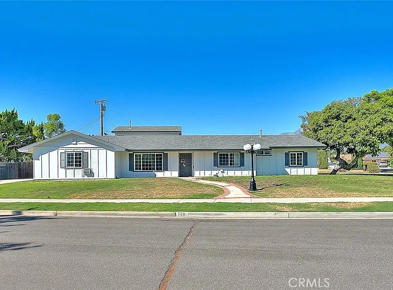 340 W Caroline St — Photo 1