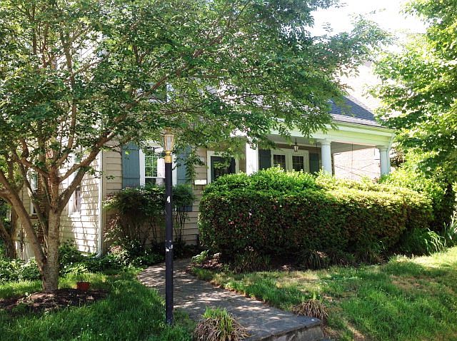 1st image of 463 Avondale Dr