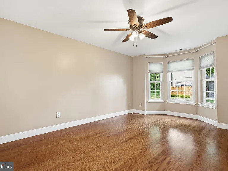 3105 Danbury Ct — Photo 11