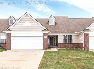 6667 Cortland Ave, Brighton, MI 48114