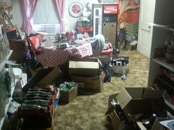 4th image of 444 College St