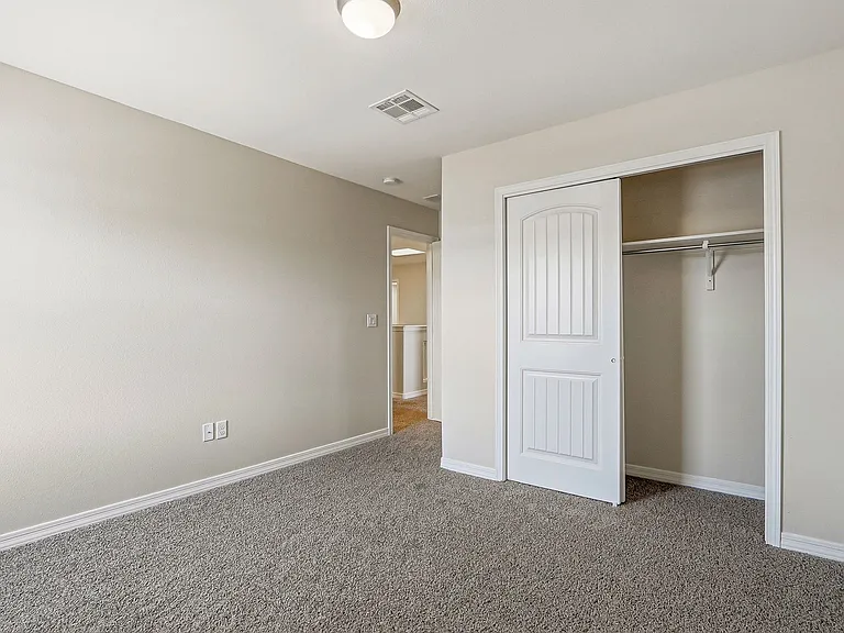629 La Entrada Cir — Photo 23