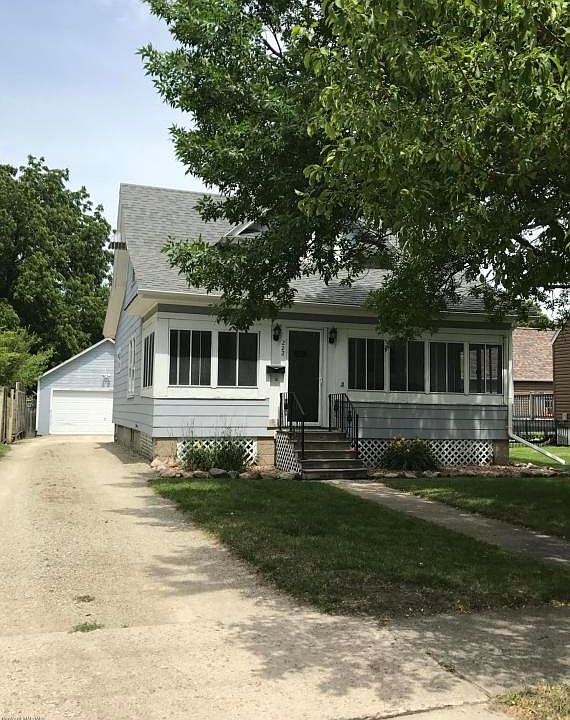 1st image of 222 S St E