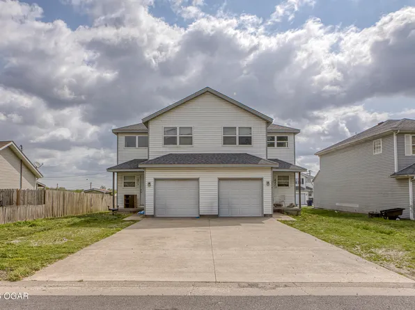 621 S Walker St, Webb City, MO 64870