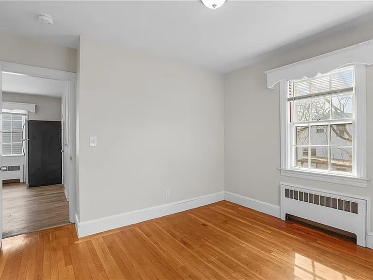 196 Wardlaw Ave — Photo 17