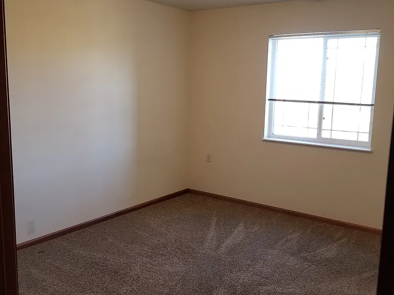 Town Square Residential Suites — Photo 8
