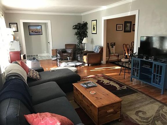 3rd image of 1257 W Clifton Blvd Fl 1ST