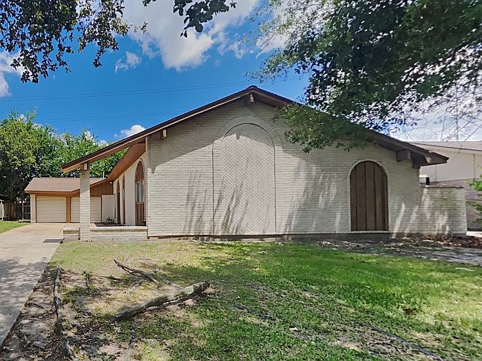 1st image of 9318 Willow Meadow Dr