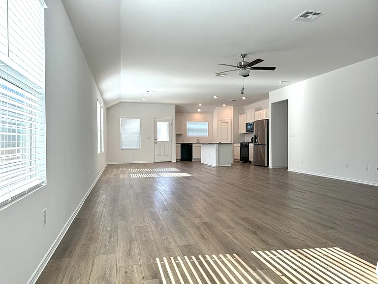 404 Mendoza — Photo 2