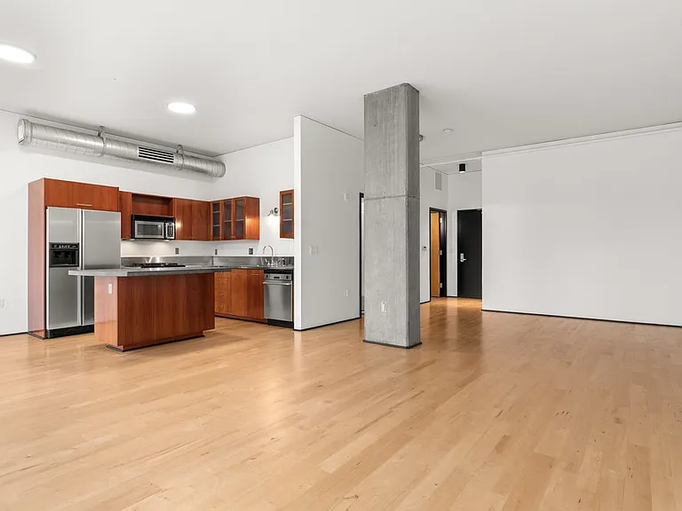 420 NW 11th Ave #506 — Photo 8