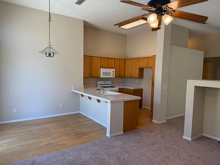 675 Bridgeford Dr — Photo 9