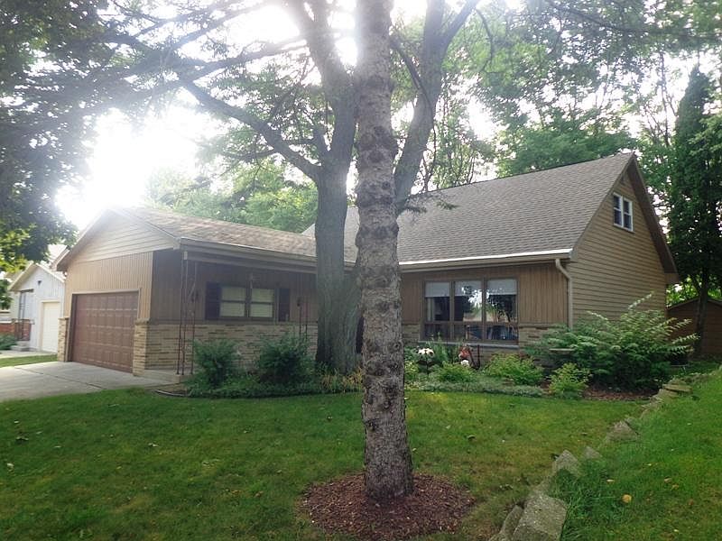 1st image of 115 Highland Ave
