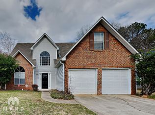1112 W Shore Dr, Riverdale, GA 30296