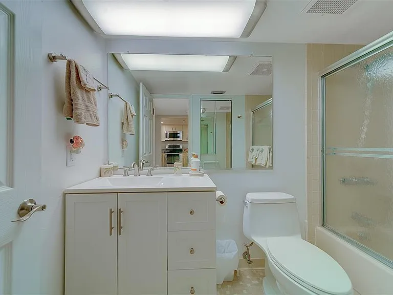 17900 Gulf Blvd #1B — Photo 28
