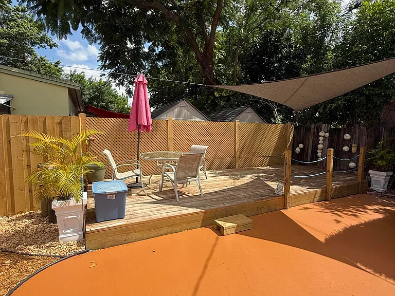 3030 NE 12th Ave — Photo 14