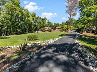 2502 Midview Dr, High Point, NC 27265