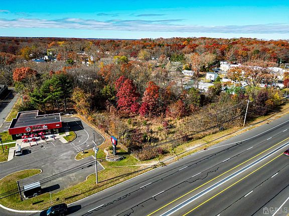 4th image of 9 Us Highway 9