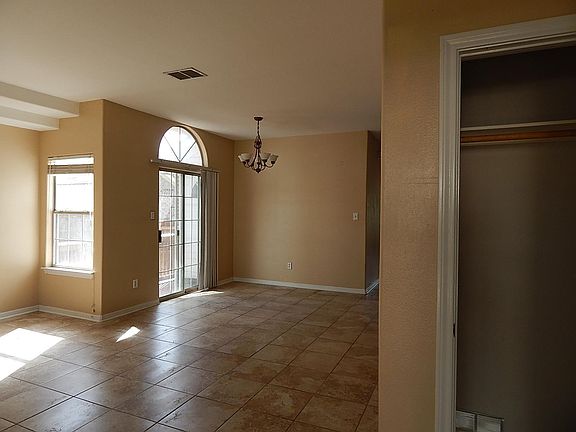 3rd image of 2620 Eastwood Ln