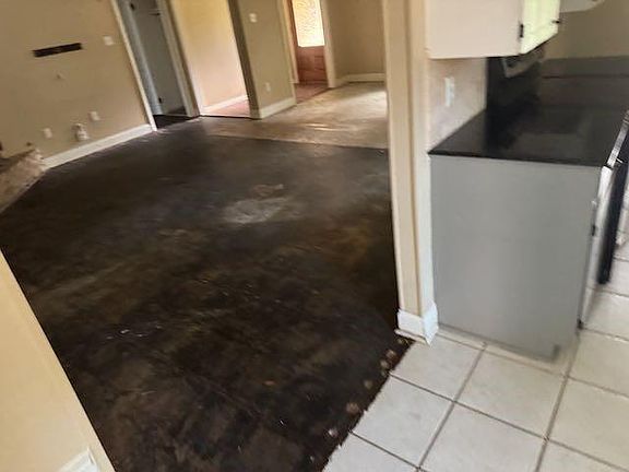 4th image of 12056 Sullivan Rd