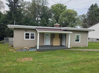 36 Park St, Shinnston, WV 26431