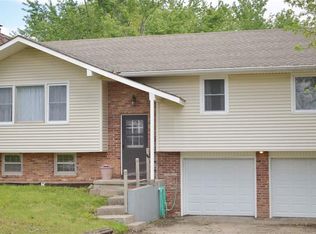 301 Knoll Dr, Warrensburg, MO 64093