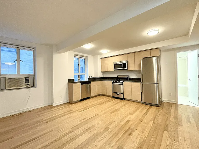 752 W End Ave #5J — Photo 8