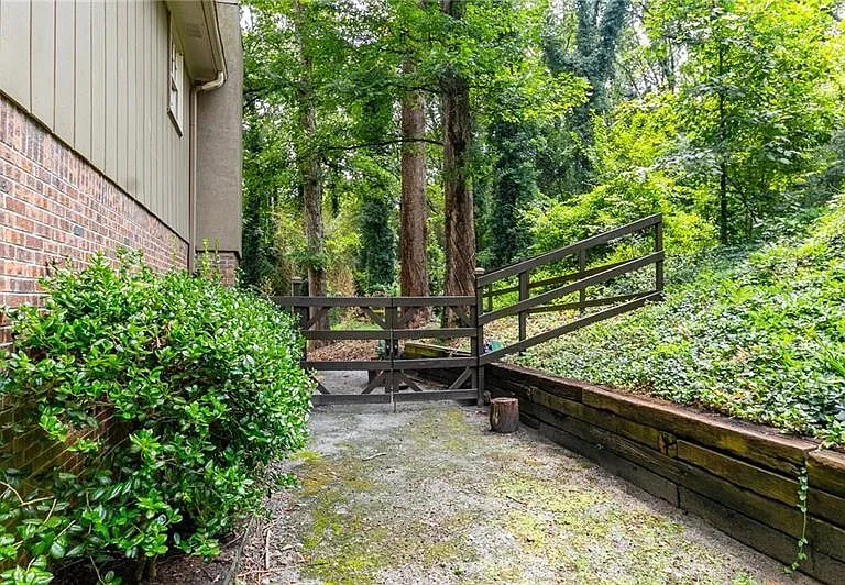 4932 Rock Haven Dr SW — Photo 2
