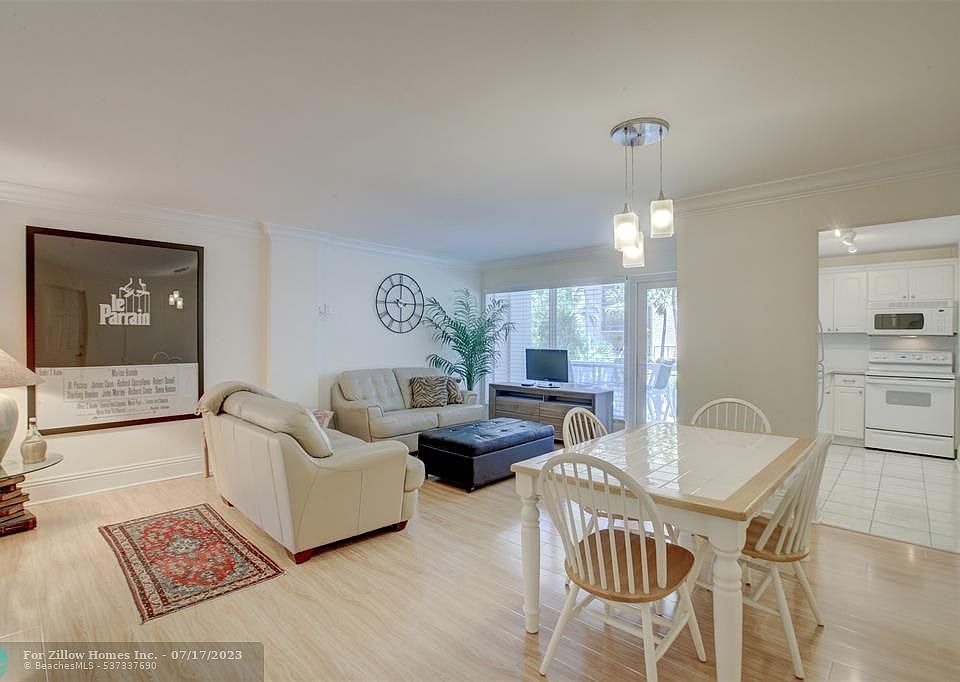 Hillsboro Windsor Condominiums Apartment Rentals Pompano Beach, FL