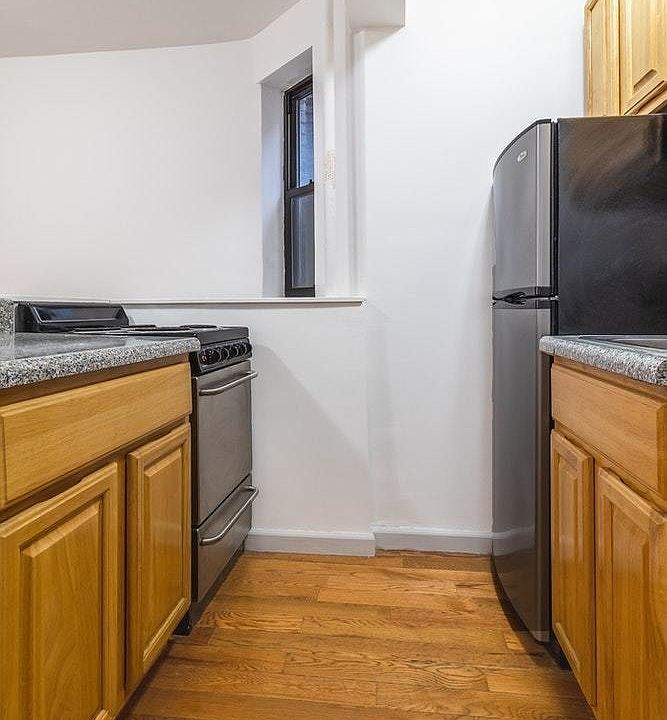 2nd image of 234 Mulberry St #7S