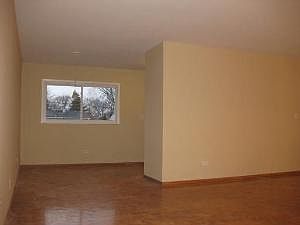 3rd image of 384 E Altgeld Ave