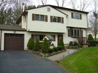 8 Dell Rd, Stanhope, NJ 07874