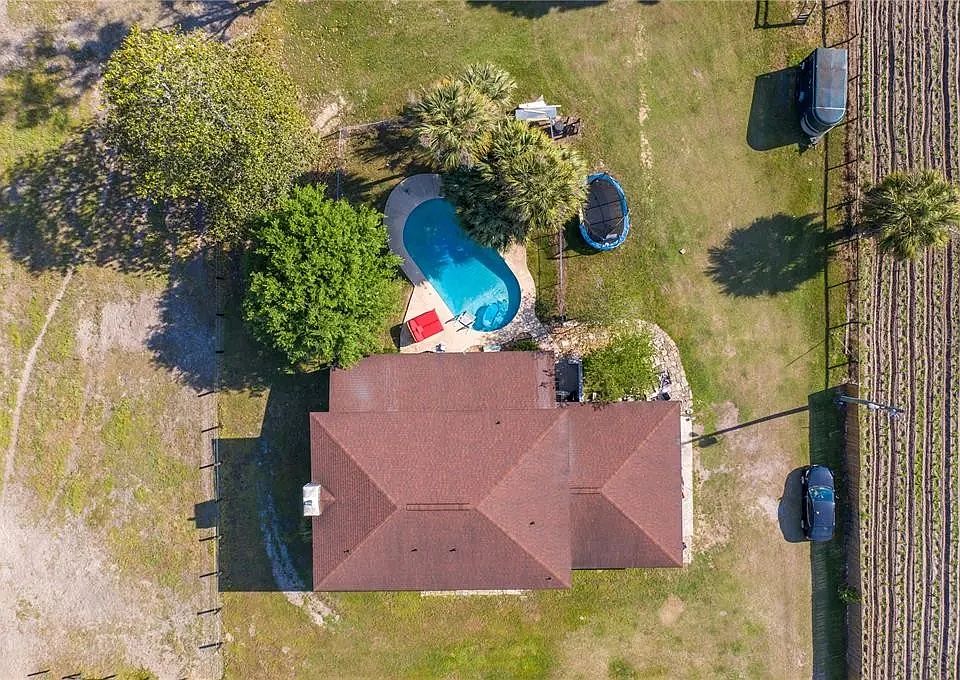 2nd image of 3031 NW 100th St