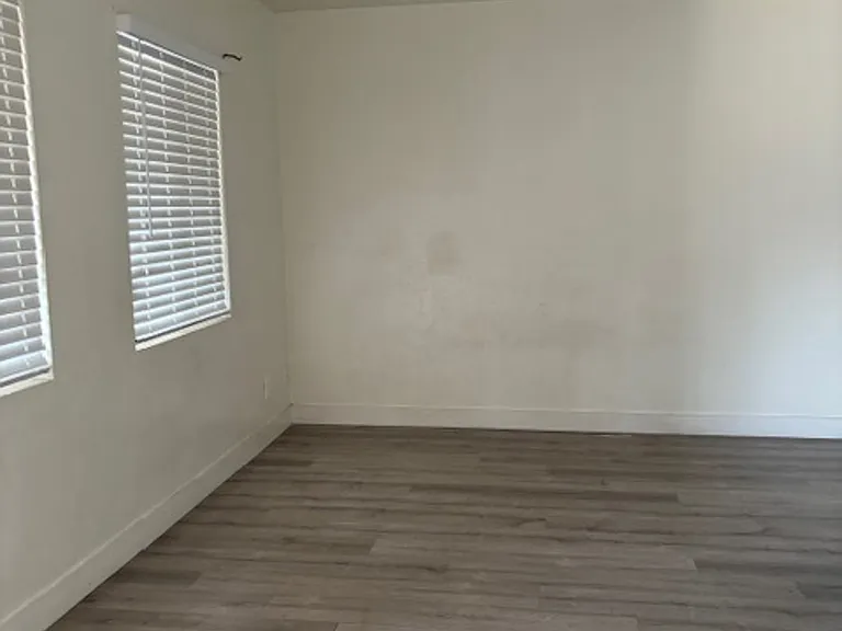 916 S Cambridge St — Photo 8