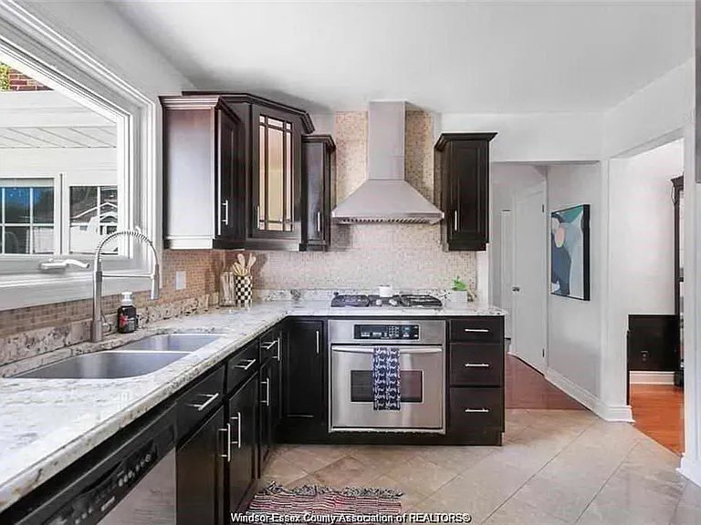 6711 Riverside Dr E — Photo 12