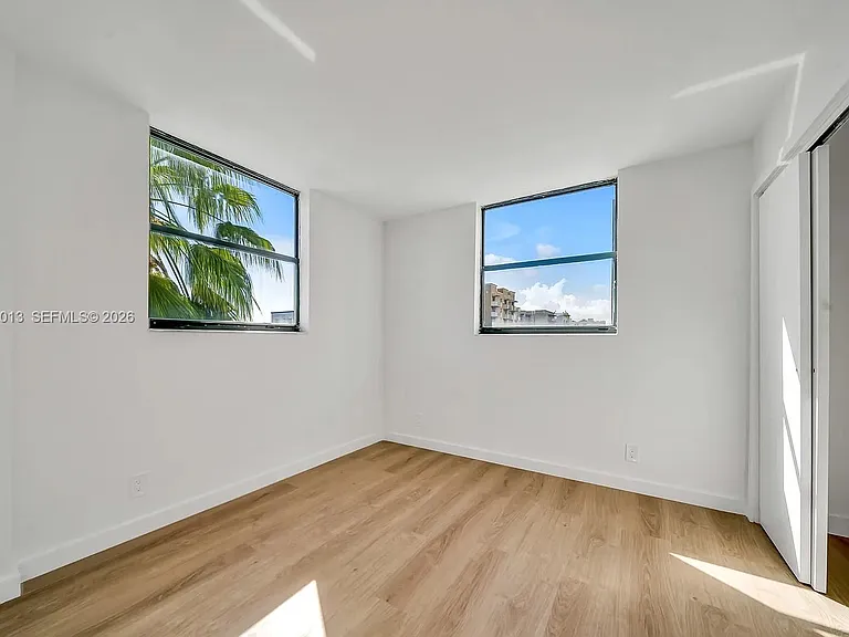 501 SW 1st St #502 — Photo 11
