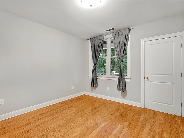 2 Inwood Dr #1009 — Photo 11