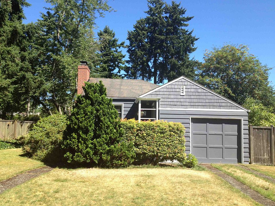 2nd image of 3102 NE 81st St