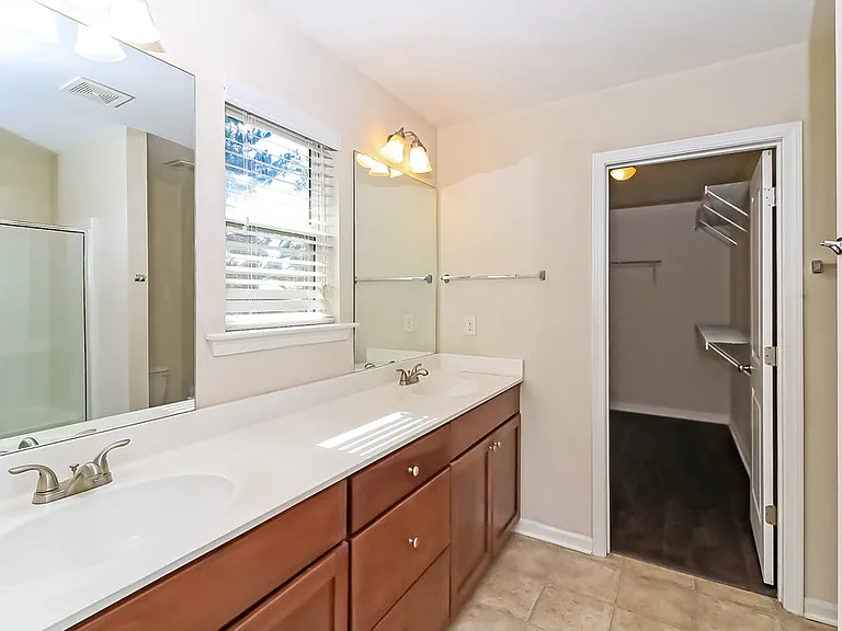 360 Darbys Run Ct — Photo 15