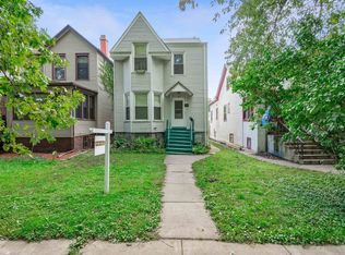1815 W Chase Ave, Chicago, IL 60626
