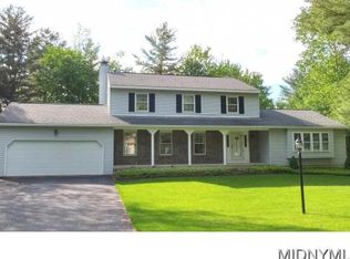 9 Stonebridge Rd, New Hartford, NY 13413