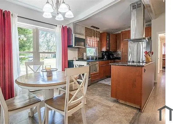 102 S Sunland Dr — Photo 3