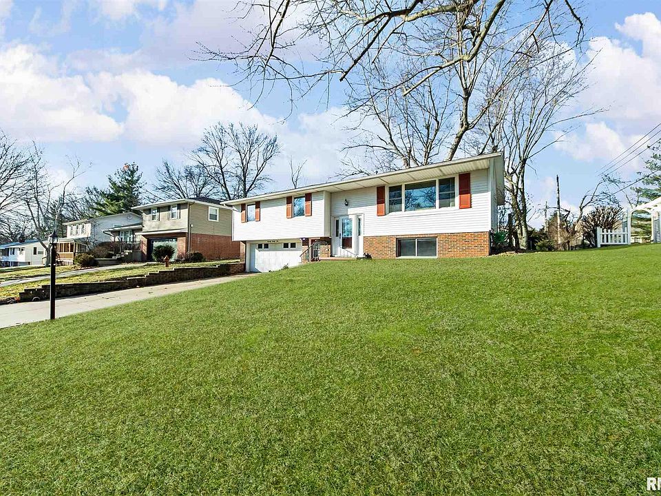 1st image of 7021 N Willow Wood Dr
