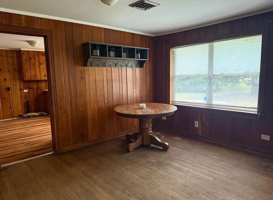 4 bed, 2200 sqft, $3,500 — Photo 4